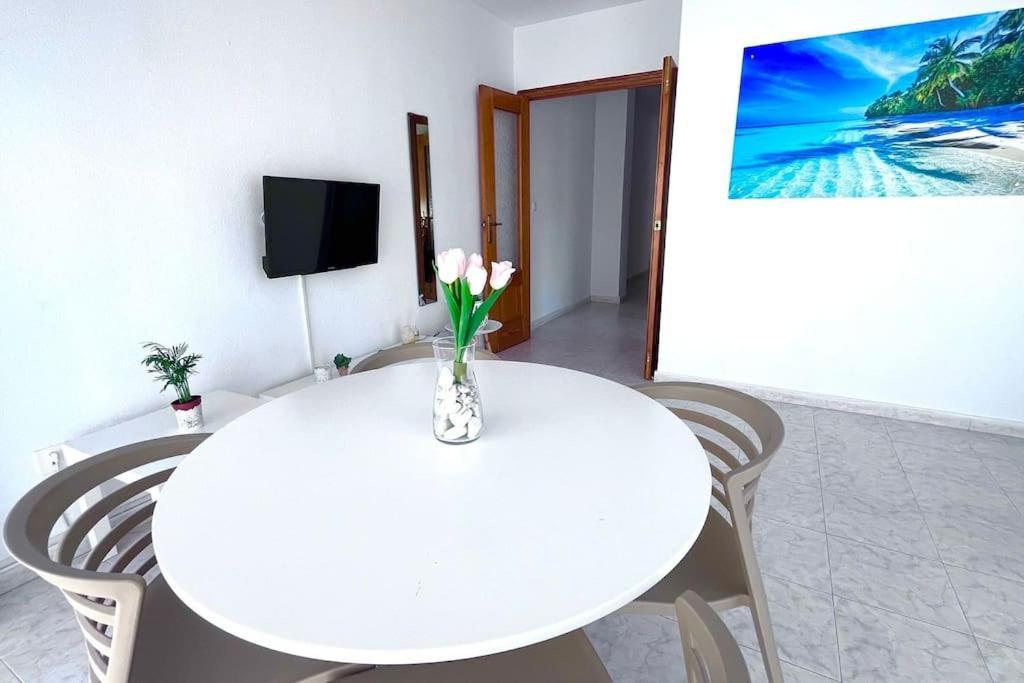 Tiburon Suite Aguilas Bagian luar foto
